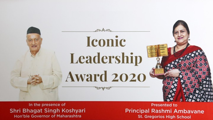 Dr. Rashmi Ambavane receives the Iconic Leadership Award 2020